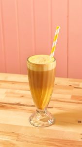 Iced Golden Latte | Cocuiza Brunch & Coffee Chueca Madrid
